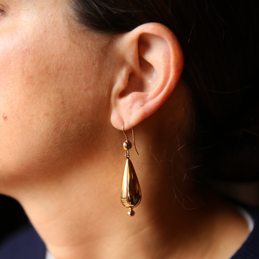 9k British Gold Drop Earrings